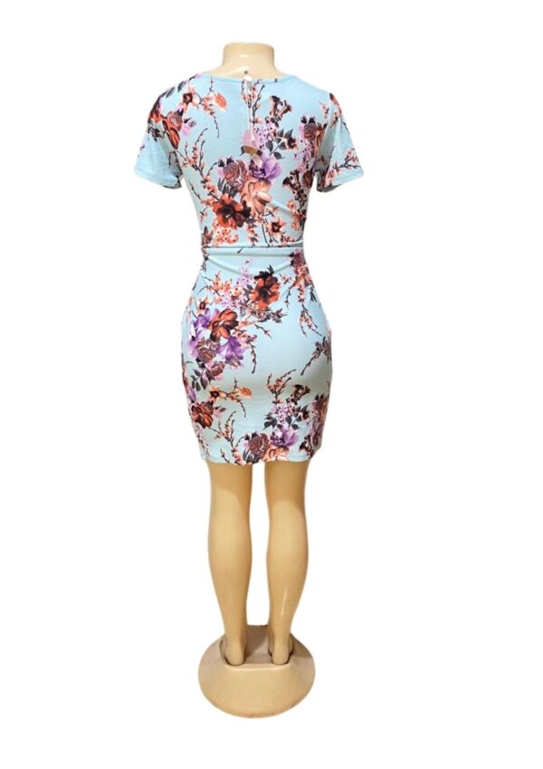 Vestido Nuevo,Medidas 41cm de ancho y 97cm de largo, Marca Pink Blush, Talla L - Imagen 2