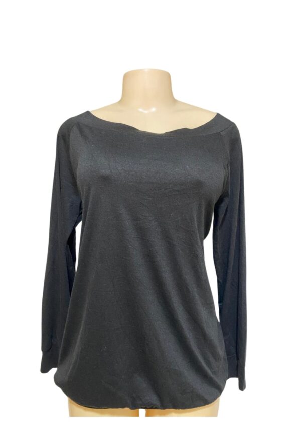 Blusa,Medidas 58cm de ancho y 75cm de largo, Marca Halife, Talla L