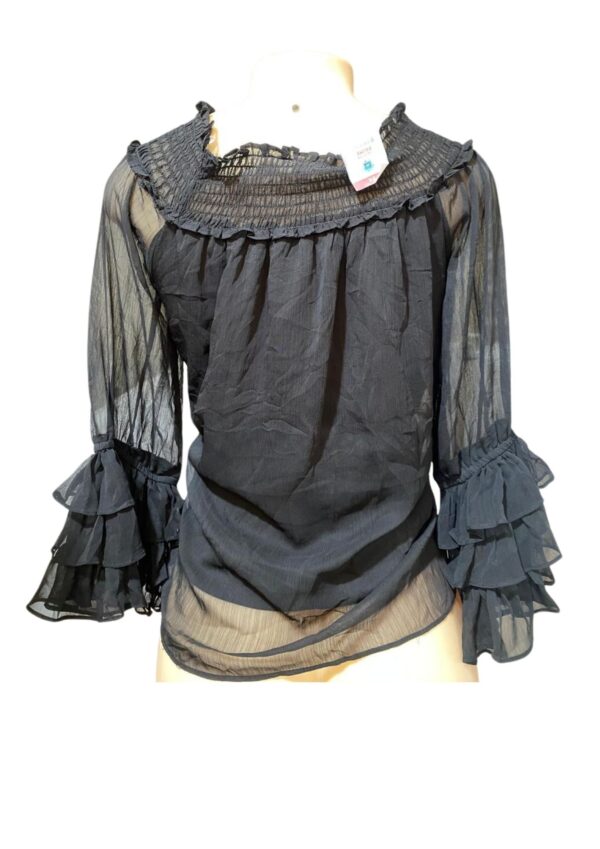 Blusa,Medidas 57cm de ancho y 73cm de largo, Marca Cece, Talla M - Imagen 2