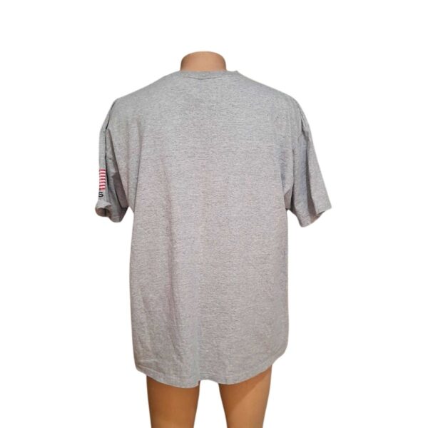 Camiseta Gris Con Estamapado Caballero, Marca HIGH COTTON, Talla XL - 64 cm den ancho - Imagen 2