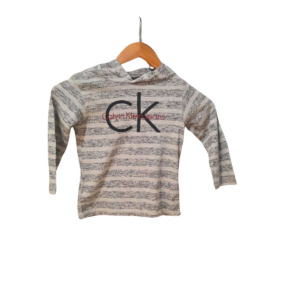 Camiseta Nueva De Niño/ Color Gris Manga Larga, Marca CALVIN KLEIN JEANS, Talla 3T – 30 cm de ancho