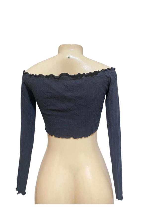 Blusa,Medidas 44cm de ancho y 26cm de largo, Marca Shein, Talla XL - Imagen 2