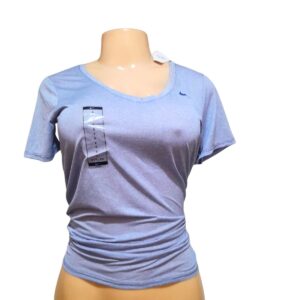 Camiseta Deportiva Morada/ Slim Nuevo, Marca NIKE, Talla S – 48 cm de ancho