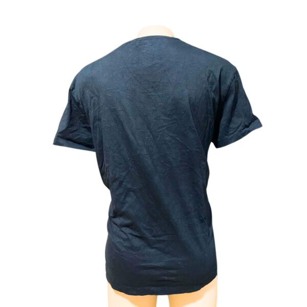Camiseta Negra Cuello V, Marca POLO, Talla XL - 56 cm de ancho - Imagen 2