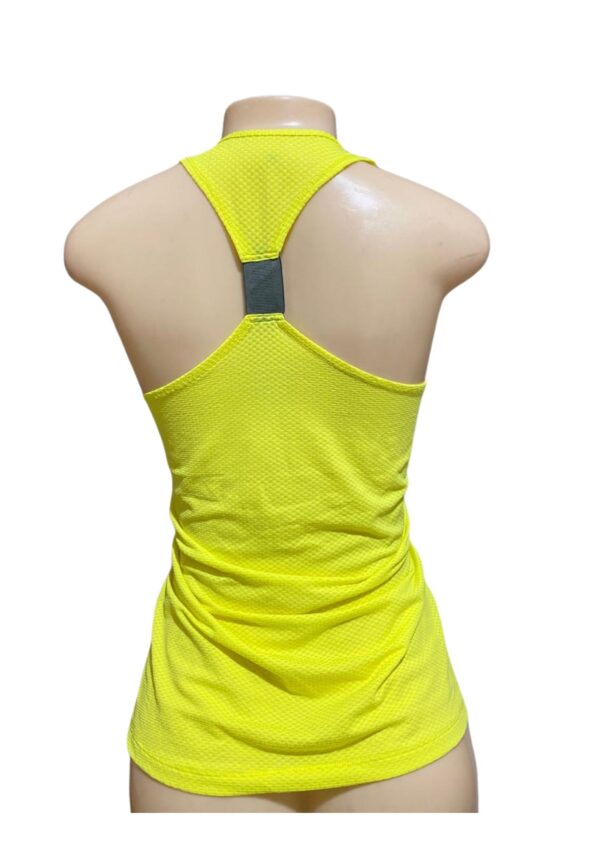 Blusa,Medidas 46cm de ancho y 72cm de largo, Marca Marika Ted, Talla S - Imagen 2