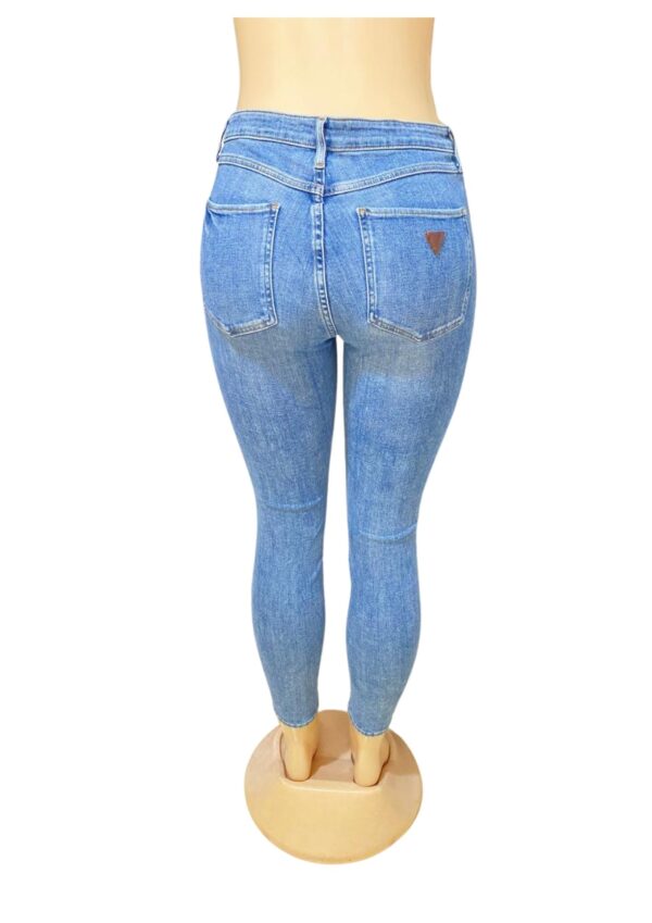 Pantalon,Medidas 38cm de ancho y 95cm de largo, Marca Guess, Talla 30 - Imagen 2