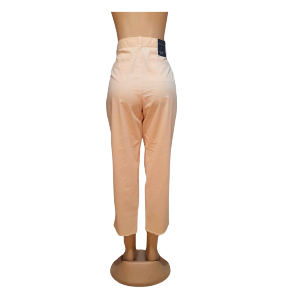 Pantalon Color Salmon Claro/ Nuevo, Marca GAP, Talla 17 - 51 cm de ancho - Imagen 2