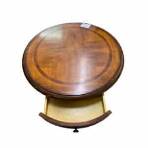 Touch of Class Cortona – Mesa auxiliar con pedestal, color cereza otoñal, muebles de estilo victoriano, parte superior redonda con patas curvas, acento lateral antiguo, 71 cm de ancho, 61 cm de alto 72 cm de largo