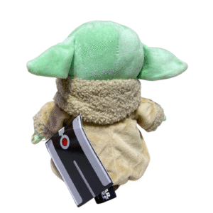 Peluche de Baby Yoda, Medidas 27cm de ancho y 26cm de largo