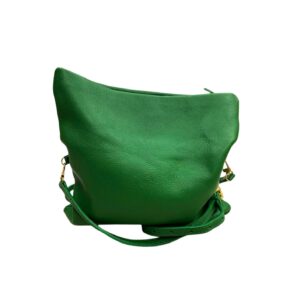 Cartera Verde, Medidas 28cm de ancho y 30cm de largo