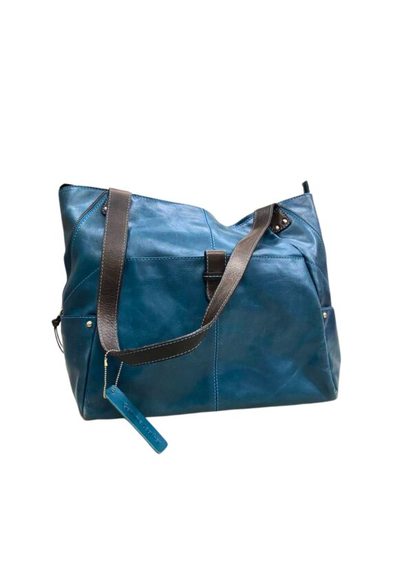 Cartera azul Nino Bossi, Medidas 45cm de ancho y 33cm de largo