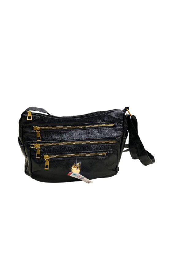 Cartera Negra, Medidas 37cm de ancho y 21cm de largo