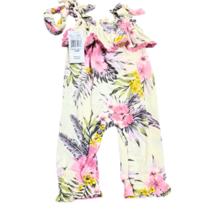 Mameluco de Flores con Vincha Nuevo,Medidas 26cm de ancho y 54cm de largo, Marca JESSICA SIMPSON, Talla 3/6M