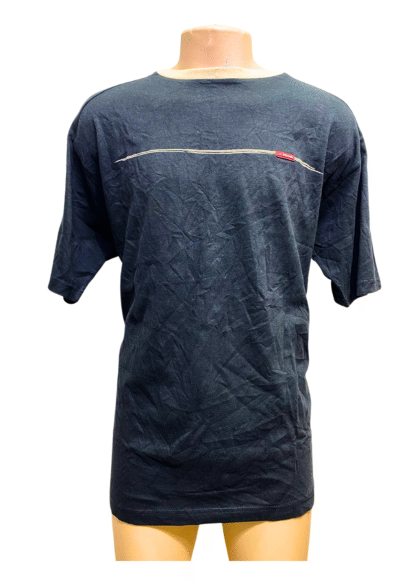Camisa Negra, Medidas 60cm de ancho y 82cm de largo ,NIKE, Talla L