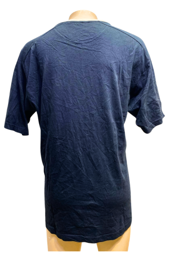 Camisa Negra, Medidas 60cm de ancho y 82cm de largo ,NIKE, Talla L - Imagen 2