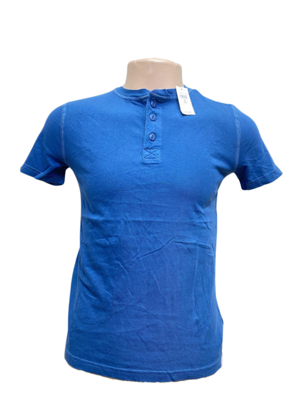 Camisa Azul Oscuro Nuevo ,Medidas 42cm de ancho y 59cm de largo, Marca GAP, Talla XL
