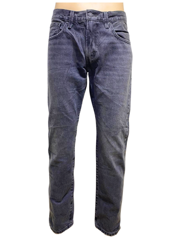 Pantalón Negro ,Medidas 40cm de ancho y 101cm de largo, Marca LEVIS, Talla W30 L31