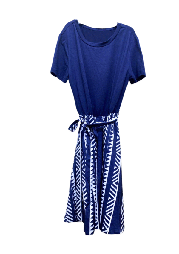 Vestido blanco con azul Nuevo, Medidas  24cm de ancho y 94cm de largo, Marca CUPSHE, Talla S