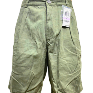 Short Verde Nuevo ,Medidas 43cm de ancho y 49cm de largo ,CLUB ROOM ,Talla 32
