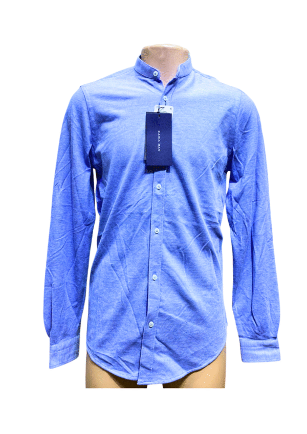 Camisa Celeste Manga Larga Nueva ,Medidas 49cm de ancho y 71cm de largo, Marca ZARA MAN , Talla S