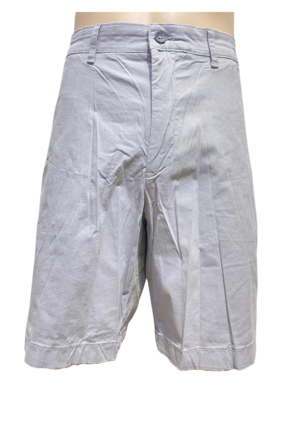 Short Gris Nuevo ,Medidas 49cm de ancho y 51cm de largo, Marca IZOD, Talla 36W