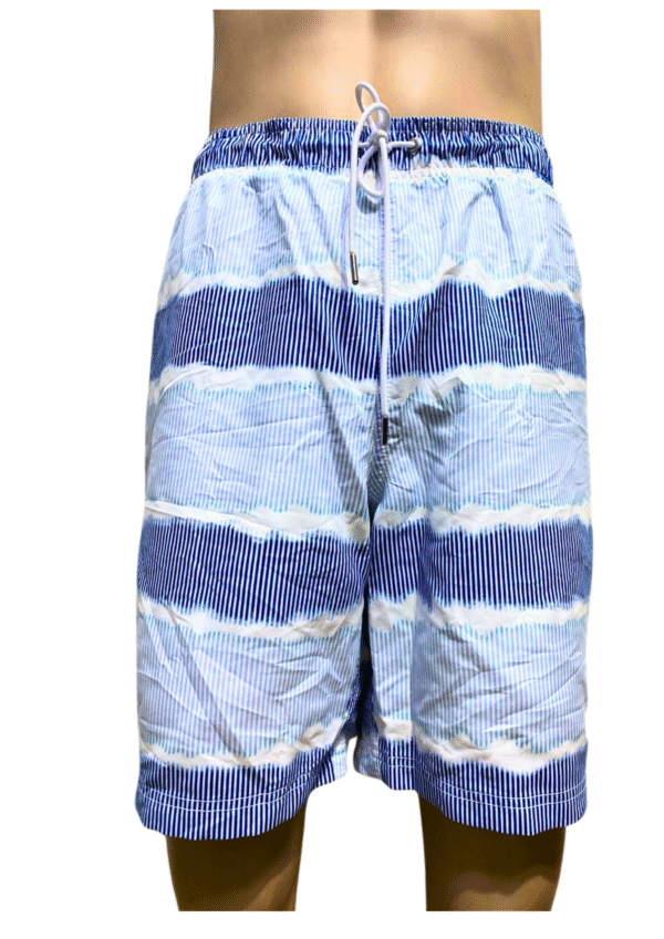 Short Celeste con Blanco ,Medidas 47cm de ancho y 52cm de largo ,LANDS" END ,Talla L