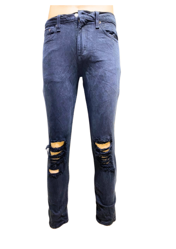 Pantalón Negro ,Medidas 39cm de ancho y 59cm de largo, Marca LEVIS, Talla W30 L30