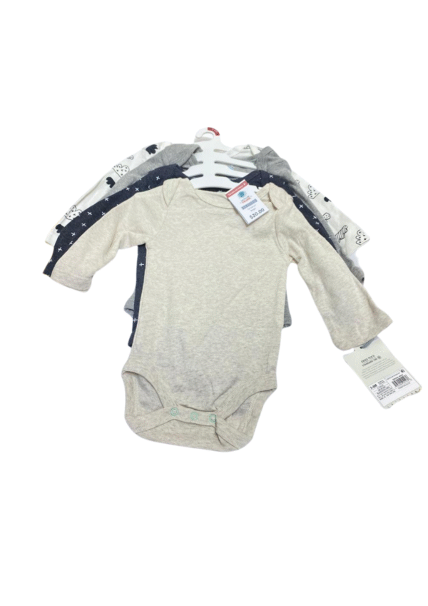 Set de 4 Mamelucos Nuevo ,Medidas 20cm de ancho y 39cm de largo, Marca CLOUD ISLAND, Talla 3-6M