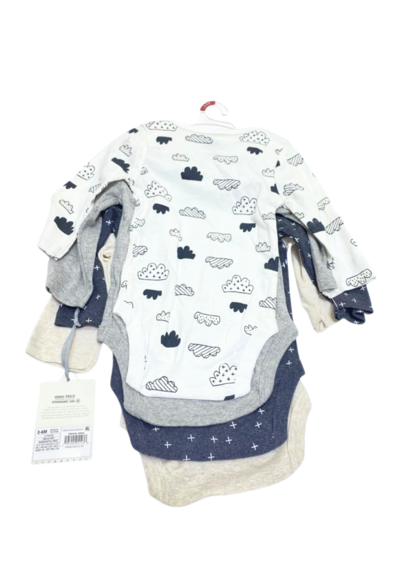 Set de 4 Mamelucos Nuevo ,Medidas 20cm de ancho y 39cm de largo, Marca CLOUD ISLAND, Talla 3-6M - Imagen 2