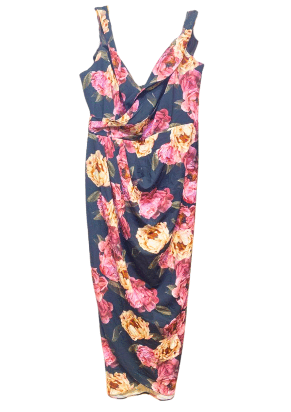 Vestido con Flores ,Nuevo, Medidas 48cm de ancho y 116cm de largo, Marca CITY CHIC, Talla S