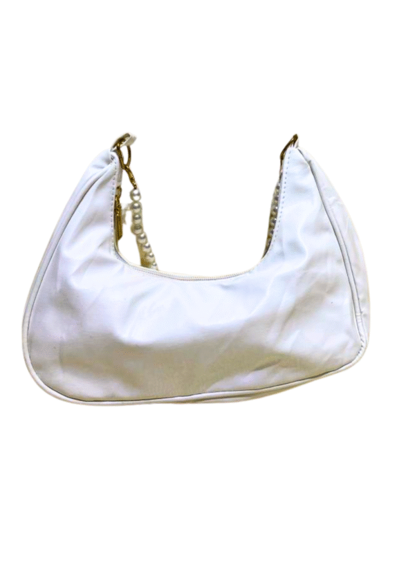 Cartera Blanca, Medidas 27cm de ancho y 20cm de largo - Imagen 2