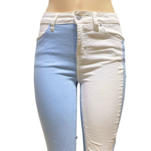 Short Blanco con Celeste, Medidas 36cm de ancho y 54cm de largo, Marca NY &C, Talla 4T