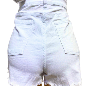 Short Blanco, Nuevo, Medidas 46cm de ancho y 34cm de largo, Marca TIME AND TRUE, Talla 18