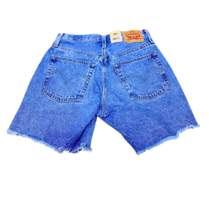 Short Azul Nuevo, Medidas 35cm de ancho y 39cm de largo, Marca LEVIS, Talla 25