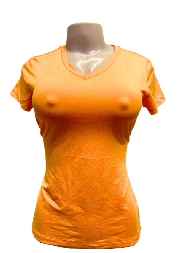 Blusa Deportiva Naranja, Medidas 38cm de ancho y 68cm de largo, Marca REEBOK, Talla XS