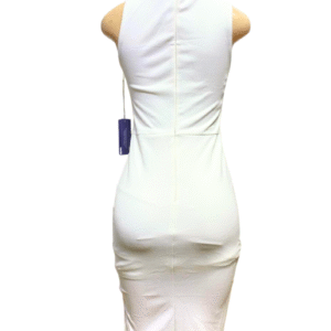 Vestido Blanco, Nuevo, Medidas 33cm de ancho y 112cm de largo, Marca JENNIFER LOPEZ, Talla 4
