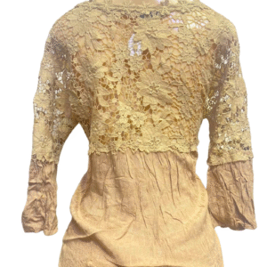 Blusa Café, Medidas 57cm de ancho y 57cm de largo, Marca AEOM, Talla S
