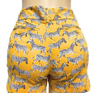 Short Amarillo de Zebra, Medidas 40cm de ancho 31cm de largo, Marca NEW YORK & COMPANY, Talla 6
