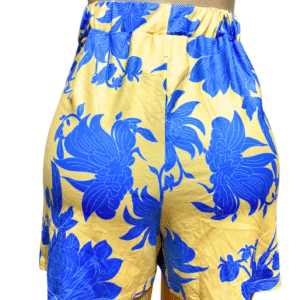 Short Corto con Flores Azules ,Medidas 45cm de ancho y 36cm de largo, Marca , Talla XXL