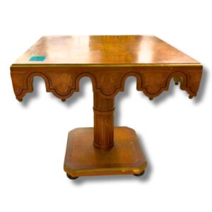 Mesa de Centro, largo 60cm, de ancho 60cm y de alto 57cm