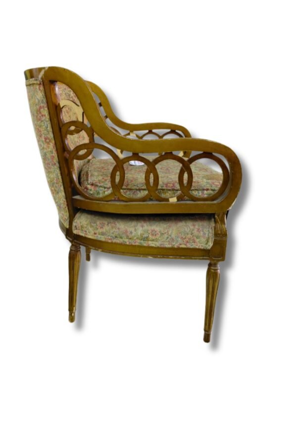 silla pequeña, Medidas 49cm de profundo, 70cm de alto, 62cm de ancho