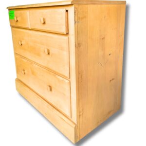 cómoda pequeña de 4 gavetas, largo 81cm, de ancho 46cm y de alto 76cm