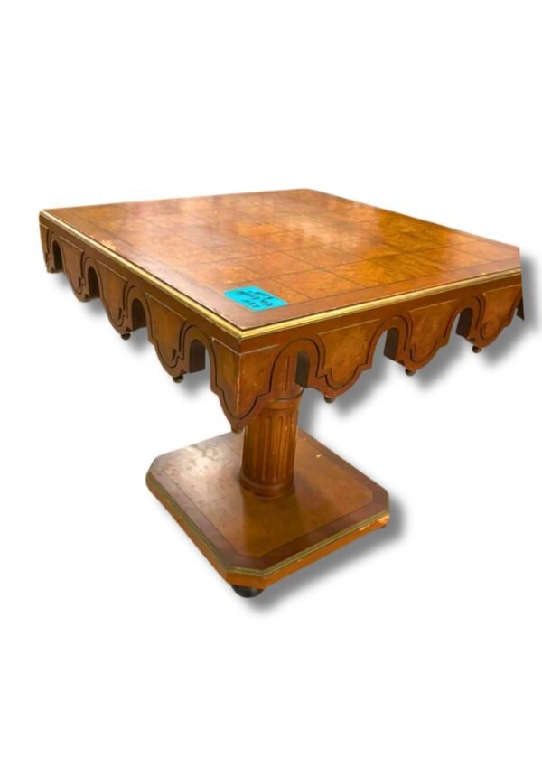Mesa de Centro, largo 60cm, de ancho 60cm y de alto 57cm