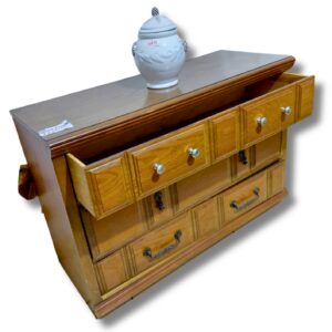 Gavetero de 3 Gabetas, Medidas 76cm de alto, 46cm de profundo, 112ancho