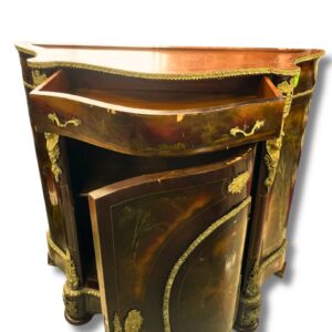 Cómoda Ovalada de 12 gavetas, largo 110cm, de ancho 43cm y de alto 105cm