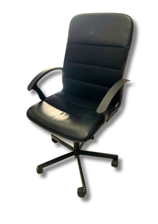 Silla giratoria Negra, largo 60cm, de ancho 50cm y de alto 110cm