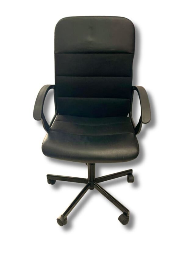 Silla giratoria Negra, largo 60cm, de ancho 50cm y de alto 110cm