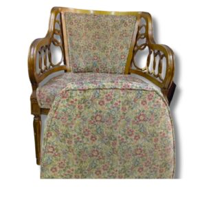 silla pequeña, Medidas 49cm de profundo, 70cm de alto, 62cm de ancho